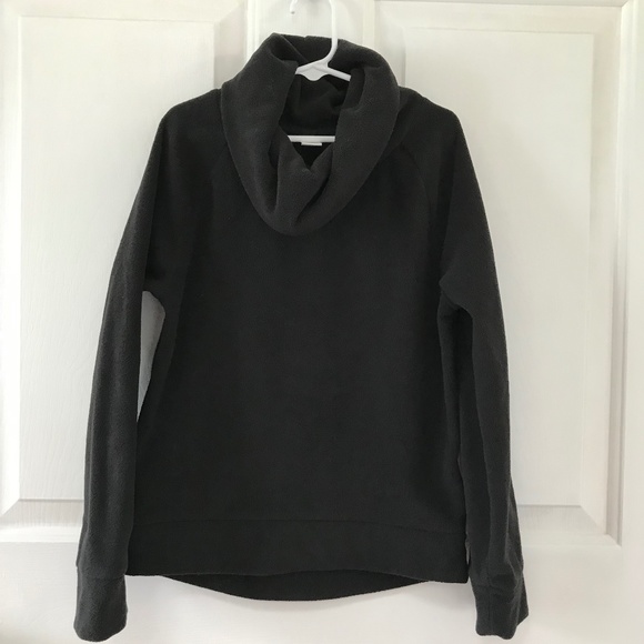 Old Navy black cowl neck long sleeved black Sweatshirt in Girls Size 8 - Picture 1 of 13